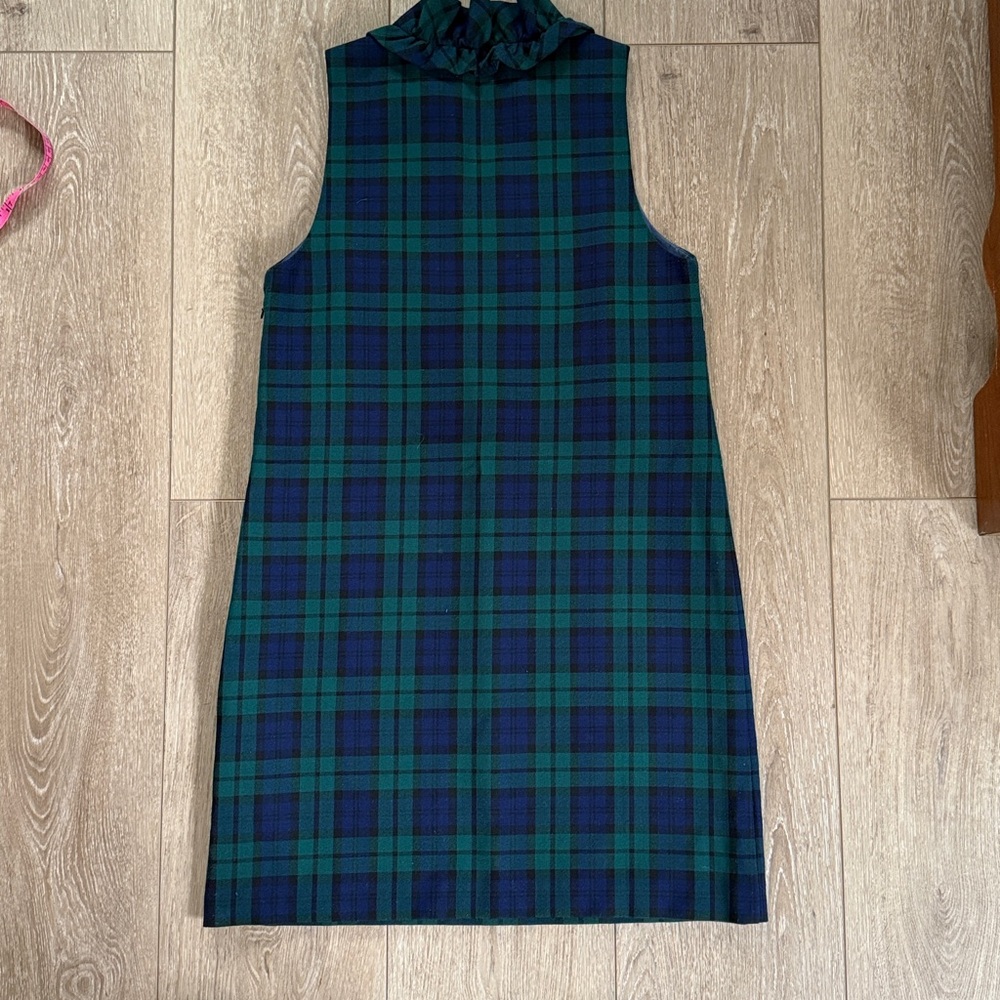 Vineyard Vines Green and Blue Plaid woman’s dress size 8 
Side zipper - Picture 3 of 3